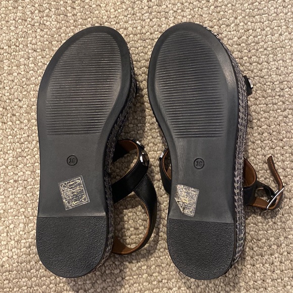 275 platform sandals - Picture 3 of 3